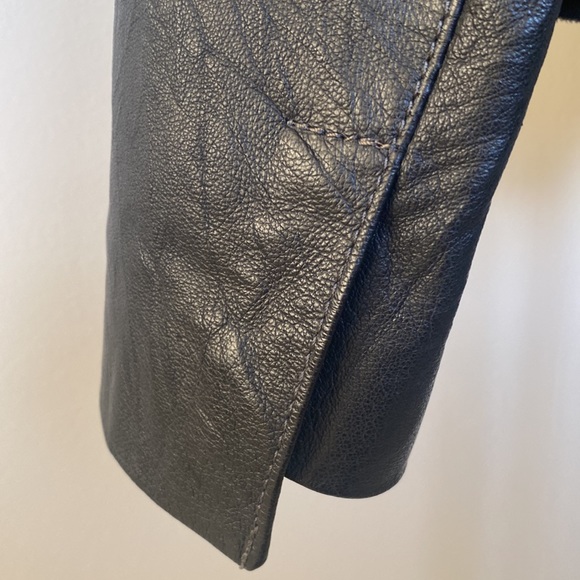 Black leather blazer / jacket - Picture 5 of 11